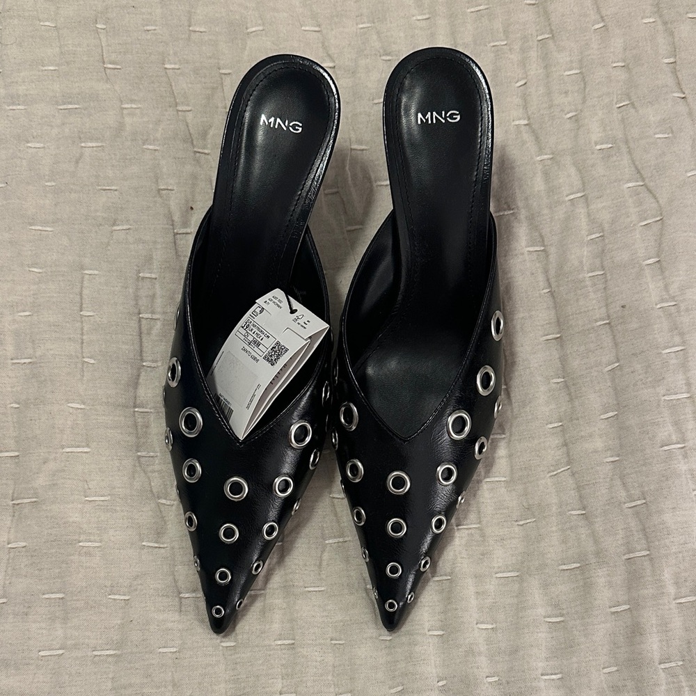 MANGO studded grommet kitten heel - Picture 3 of 4
